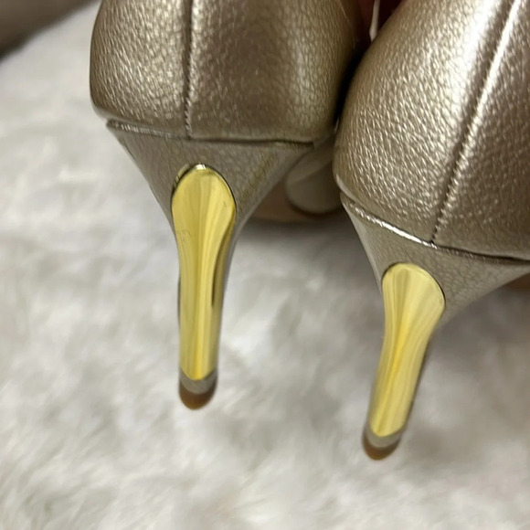 J.Renee Phoebi,women shoes,NEW, pumps,Patente Gold accent,glam,shine,event,prom - Picture 5 of 15
